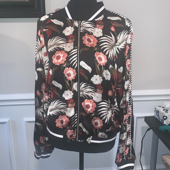 Lightweight floral jacket - Picture 1 of 5